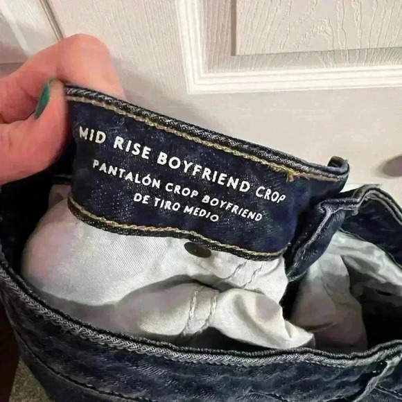 Universal Thread Mid Rise Boyfriend crop jeans - Picture 5 of 6